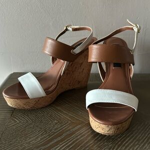 WHITE HOUSE BLACK MARKET SANDAL-WORN ONCE -size 6